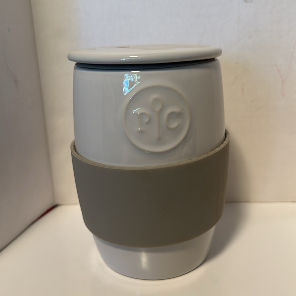 Pampered Chef Ceramic Microwave Cooker Egg Oatmeal Cake Silicone Grip